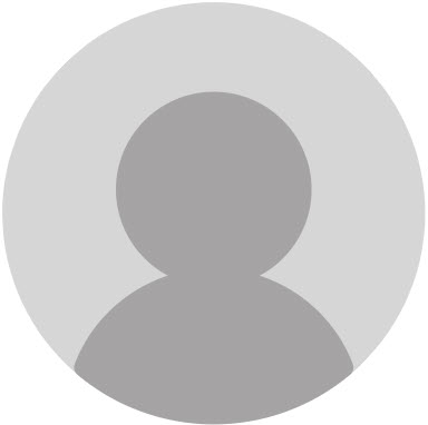 image of agent Tiffany Holtz